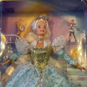 Enchanting 1996 Cinderella Barbie Doll #16900 NRFB
